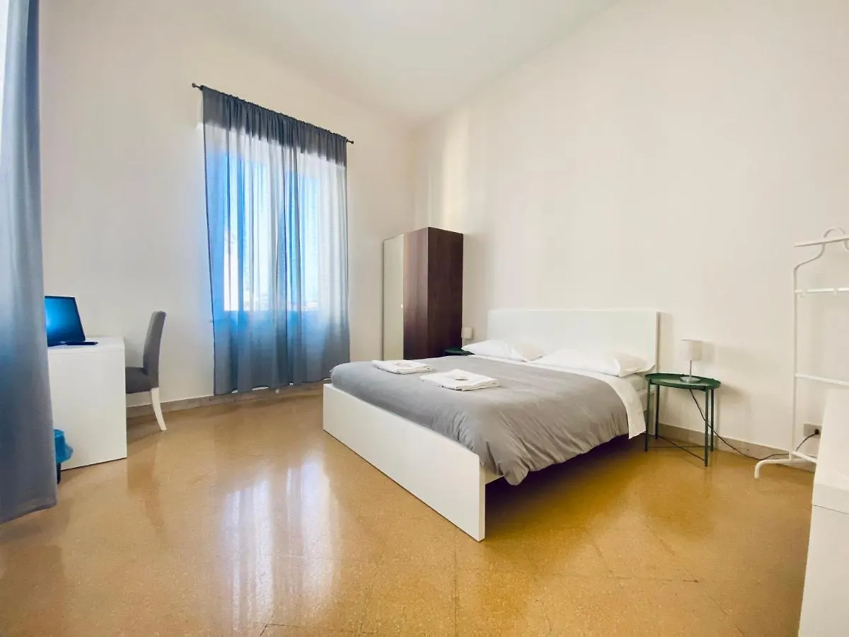 Hotel Mamamia #Politeama Palermo 0*,